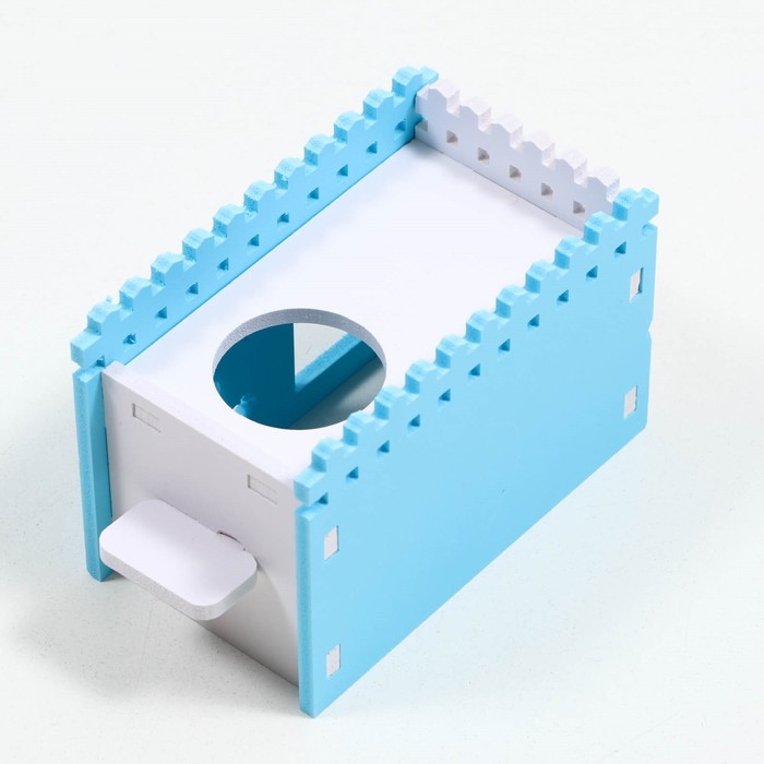 Домик для грызунов с отверстием под поилку, 14 х 8 х 9 см, голубой